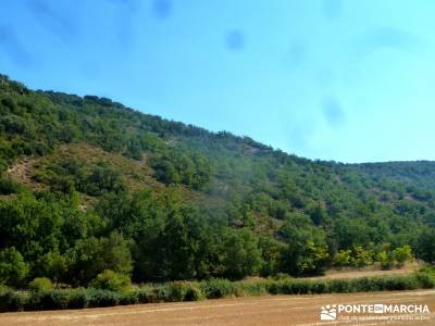 Valle del Río Ungría; rutas fin de semana largo viajes senderismo verano; caminar rápido